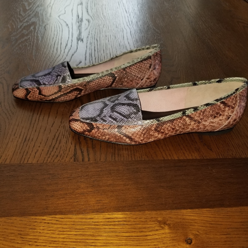 Donald Pilner Deedee Loafer Shoes